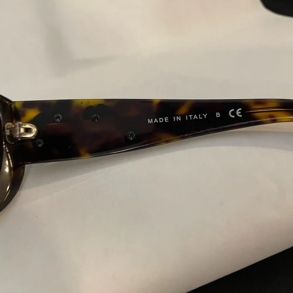 Chanel Tortoise Shell Sunglasses - Picture 3 of 4